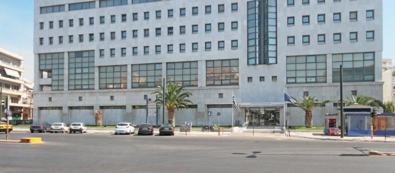 Δημόσιο: Πιο δύσκολος ο δρόμος για τα επιτελικά στελέχη -Τι αλλάζε